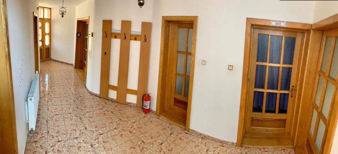 Casa Debora Otel Haţeg Dış mekan fotoğraf